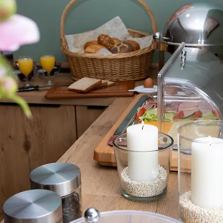 Hotell Zum Kreuzberg 3*