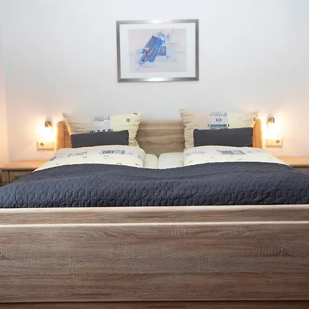 Zum Kreuzberg Hotell 3*