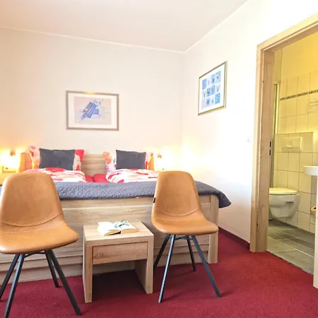 Hotel Zum Kreuzberg 3*