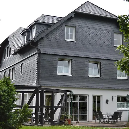 Otel Zum Kreuzberg 3*