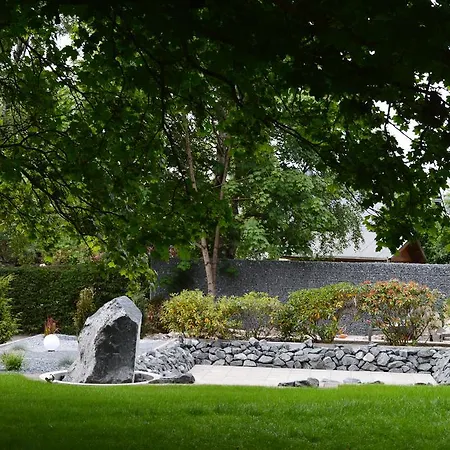 Hotel Zum Kreuzberg 3*