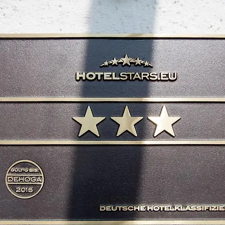 ホテル Zum Kreuzberg 3*