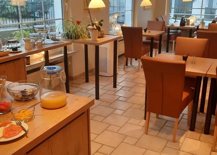 Zum Kreuzberg ホテル 3*