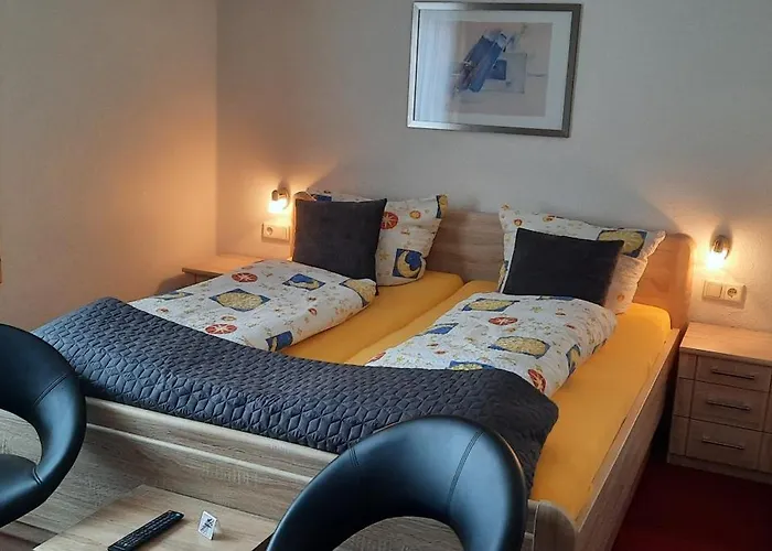 Zum Kreuzberg ホテル 3*