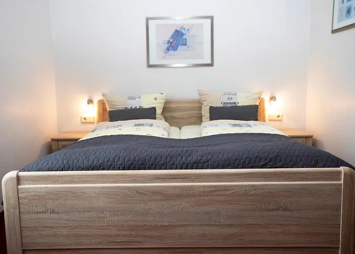 Zum Kreuzberg Hotel 3*