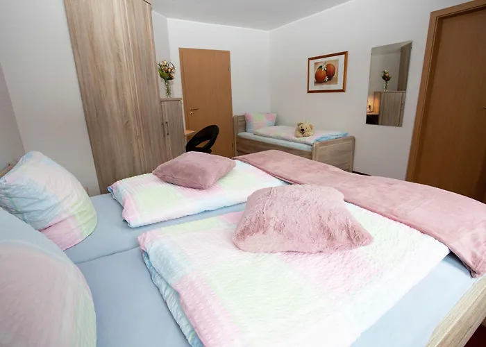 ホテル Zum Kreuzberg ヴィンターベルク