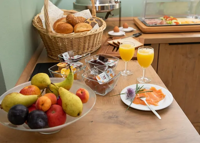 Zum Kreuzberg ホテル