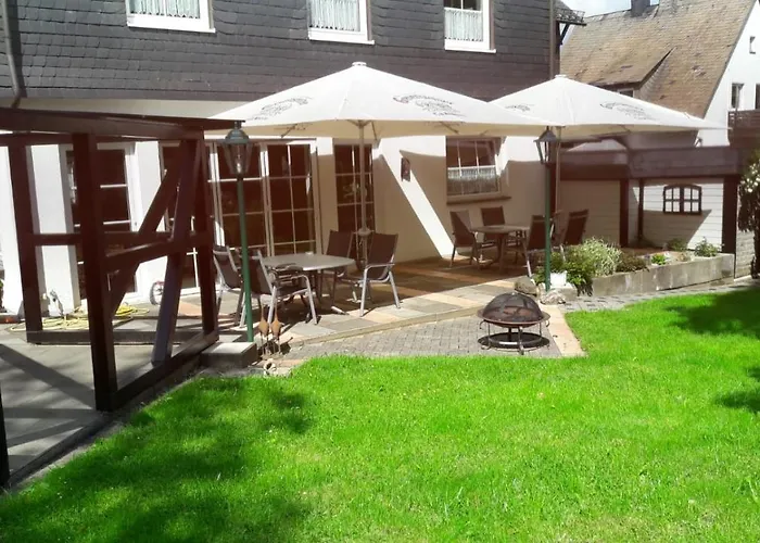 ホテル Zum Kreuzberg 3*